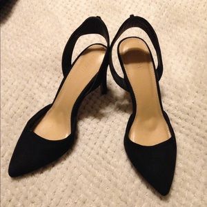 Black high heel shoes